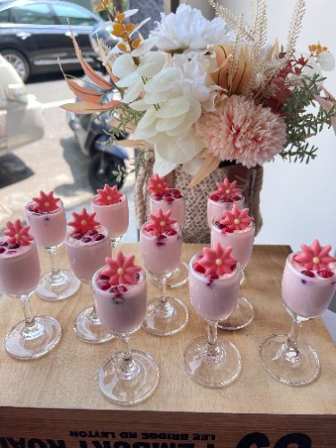 紅莓奶酪(高腳杯)