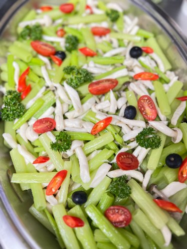 精靈菇燴西洋芹