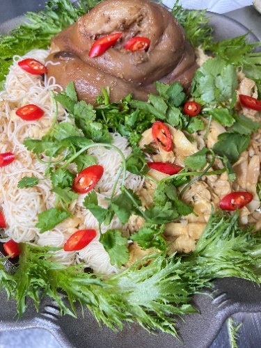 古早味筍乾蹄膀麵線