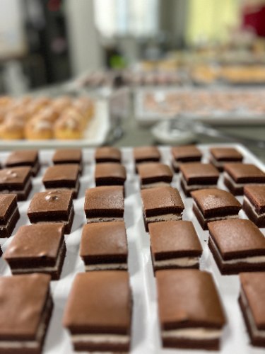 黑美人乳酪蛋糕(35個/盤)